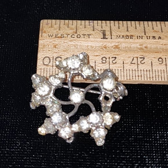 Vintage Snowflake/Star Brooch with Clear Rhinestones - Picture 5 of 5